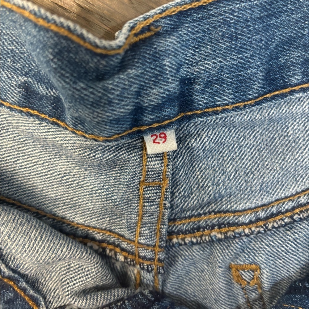 Levi’s Jean Shorts Metal Stud Embellishment women’s size 29 - Picture 2 of 7